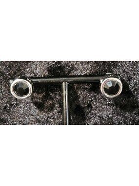 T Tahari Silvertone Jet Black Round Bezel Crystal Stud Earrings-EUC